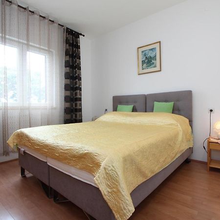 Apartments Belsa 罗维尼 外观 照片